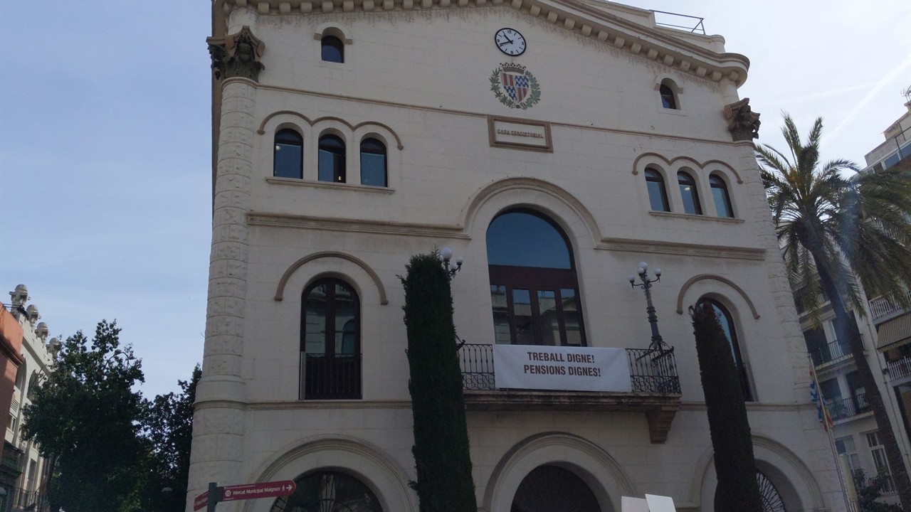 Taxi en Centre, Badalona - Taxi oficial AMB 24h